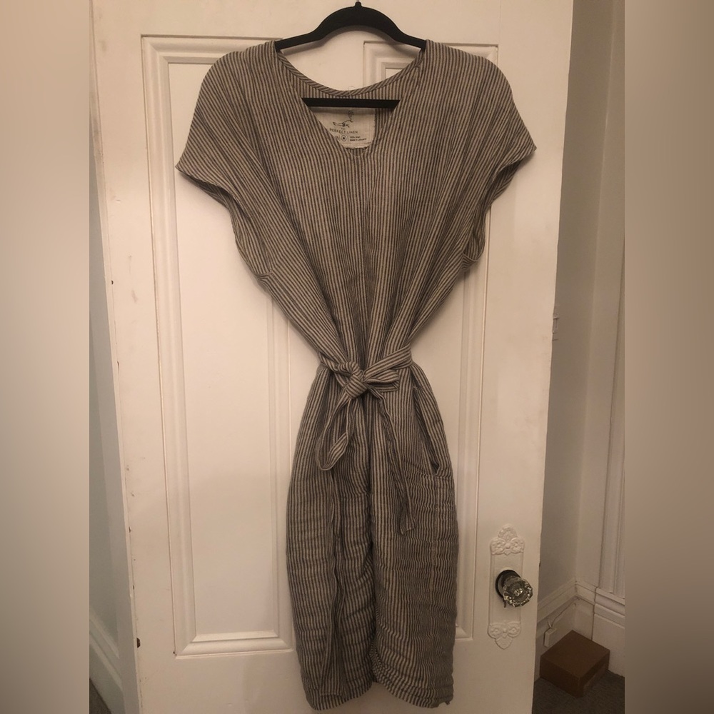 notPERFECTLINEN Striped Midi Dress in Black and White